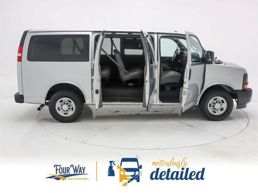 2017 Chevrolet Express 2500 LS