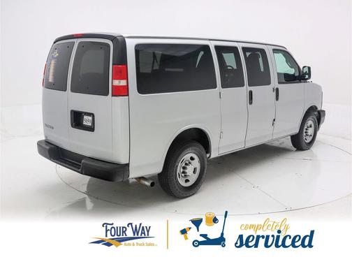2017 Chevrolet Express 2500 LS