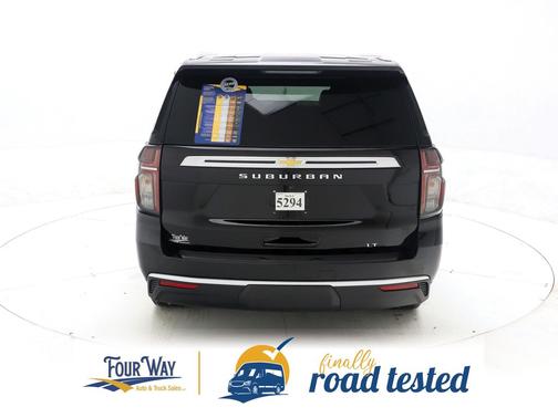 2024 Chevrolet Suburban LT