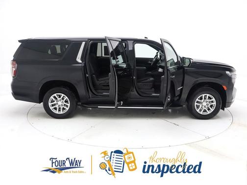 2024 Chevrolet Suburban LT