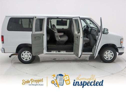 2011 Ford E350 Super Duty XLT