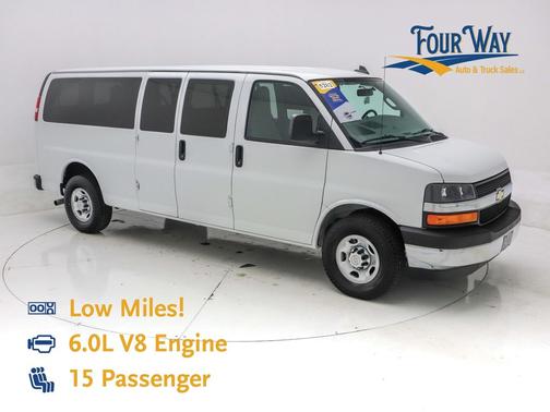 2017 Chevrolet Express 3500 LT
