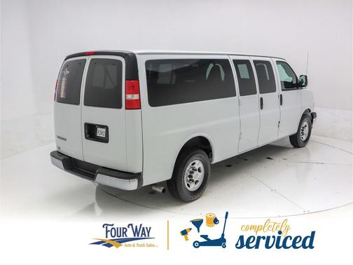 2017 Chevrolet Express 3500 LT