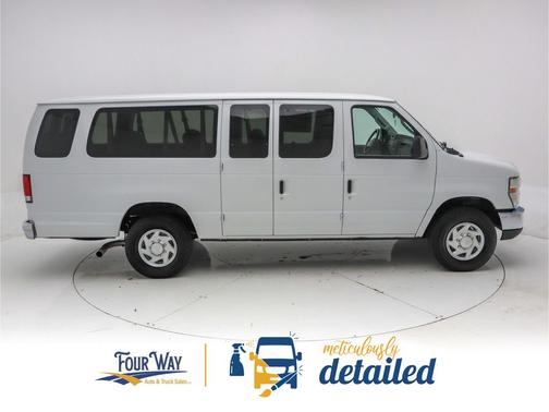2014 Ford E350 Super Duty XLT