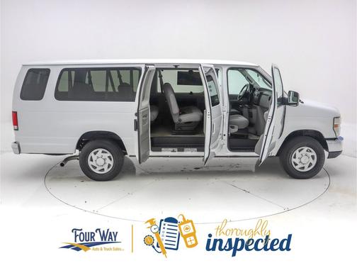 2014 Ford E350 Super Duty XLT