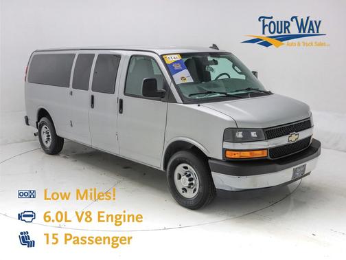 2017 Chevrolet Express 3500 LT