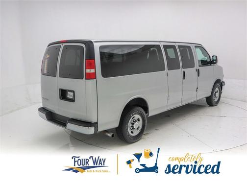2017 Chevrolet Express 3500 LT