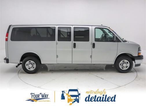 2017 Chevrolet Express 3500 LT