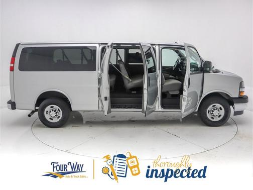 2017 Chevrolet Express 3500 LT