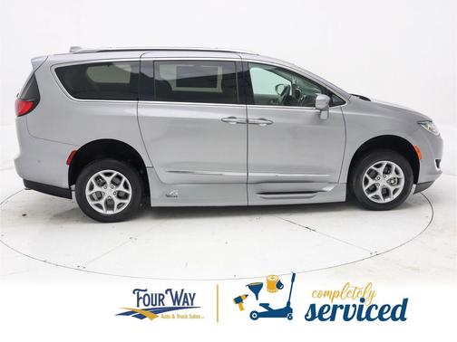 2019 Chrysler Pacifica Touring L