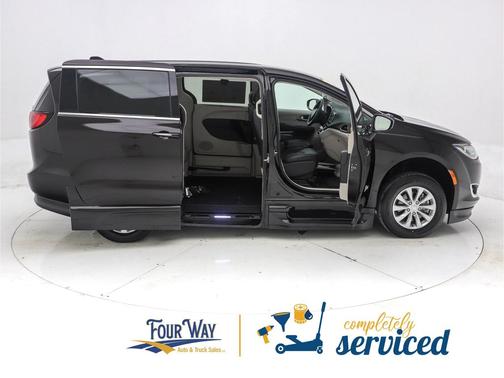 2018 Chrysler Pacifica Touring Plus