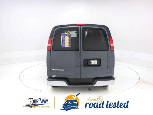 2017 Chevrolet Express 3500 LT