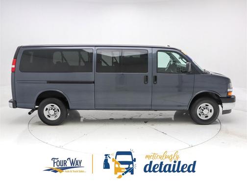 2017 Chevrolet Express 3500 LT