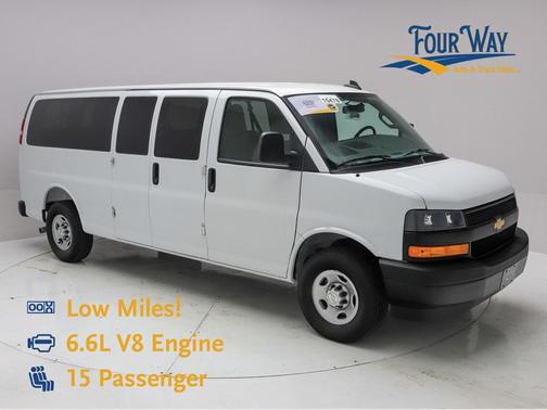 Summit White 2025 Chevrolet Express 3500 RWD 3500 Extended Wheelbase LS