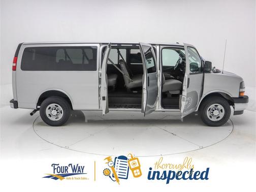 2017 Chevrolet Express 3500 LT