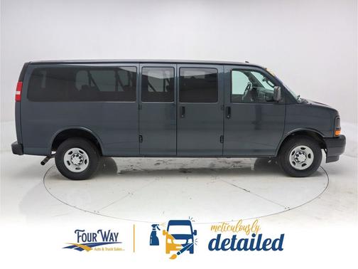 2017 Chevrolet Express 3500 LS