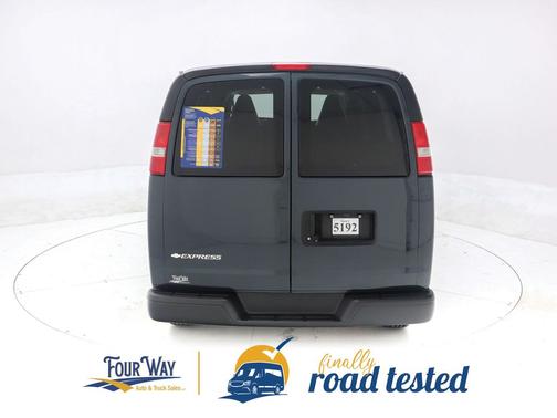 2017 Chevrolet Express 3500 LS