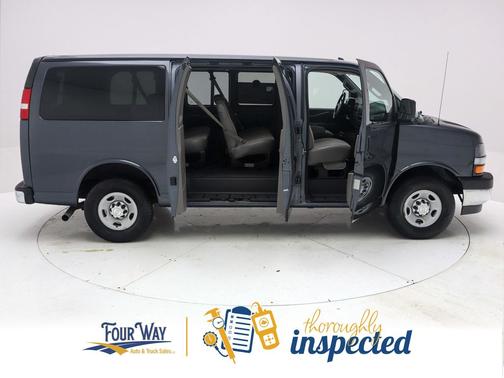 Cyber Gray Metallic 2017 Chevrolet Express 2500 LT