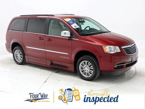 2015 Chrysler Town & Country Touring-L
