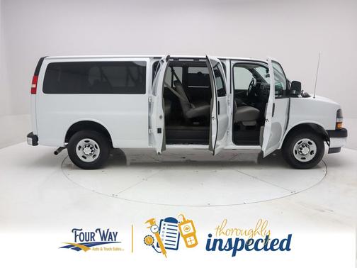 Summit White 2019 Chevrolet Express 3500 LT