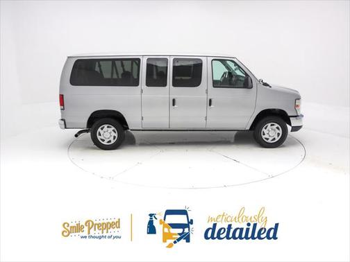 2014 Ford E350 Super Duty XLT