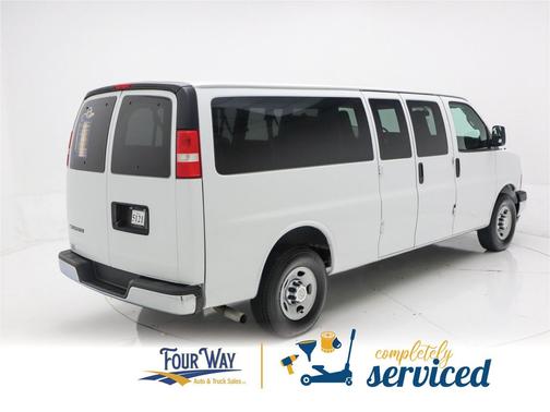 2017 Chevrolet Express 3500 LT