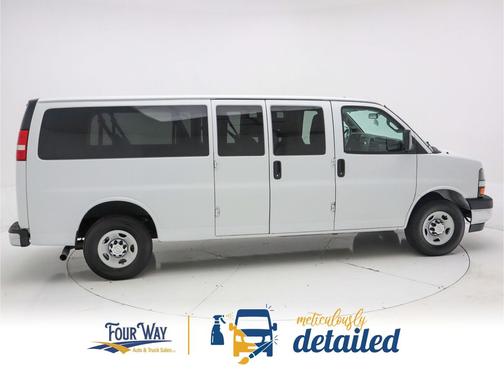 2017 Chevrolet Express 3500 LT