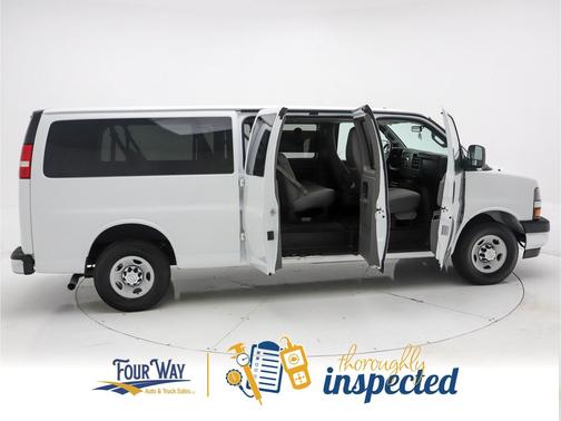 2017 Chevrolet Express 3500 LT