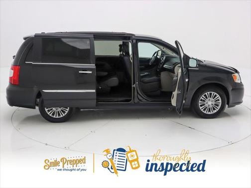 2015 Chrysler Town & Country Touring-L