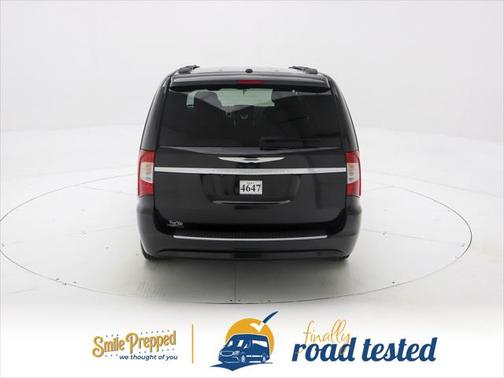 2015 Chrysler Town & Country Touring-L