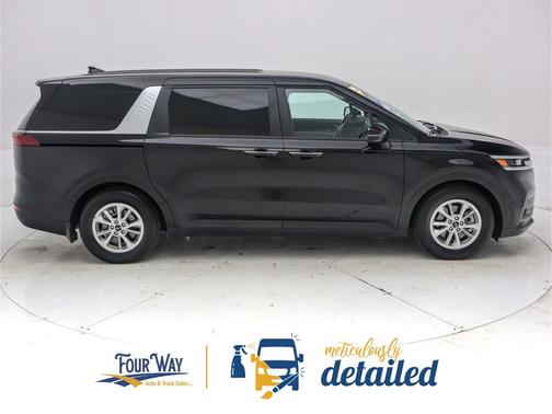 2022 Kia Carnival LXS