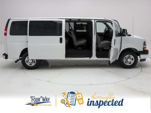 Summit White 2019 Chevrolet Express 3500 LT