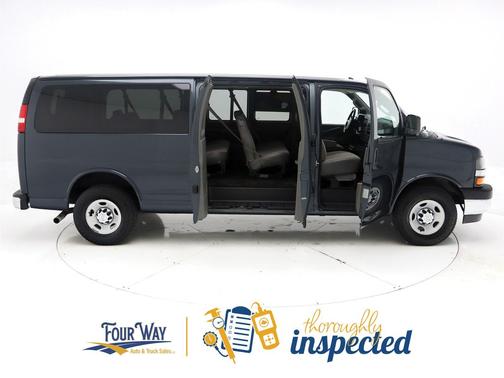 2017 Chevrolet Express 3500 LT