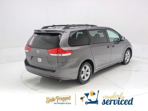 2014 Toyota Sienna LE