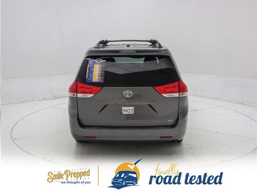 2014 Toyota Sienna LE