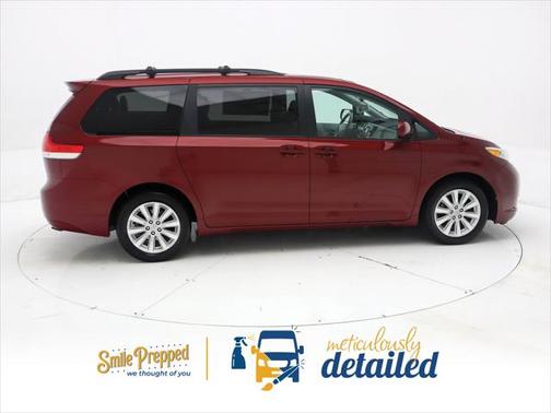 2014 Toyota Sienna XLE