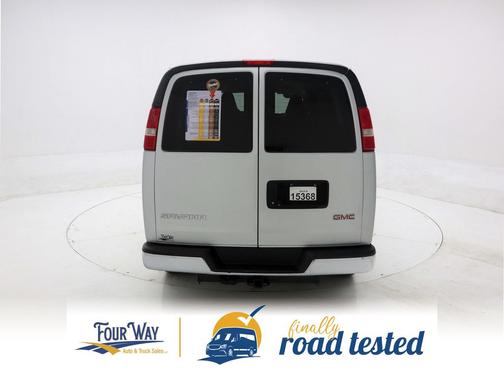 2017 GMC Savana 3500 LT