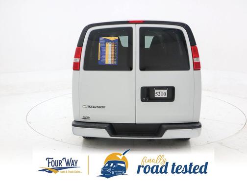 2017 Chevrolet Express 3500 LT