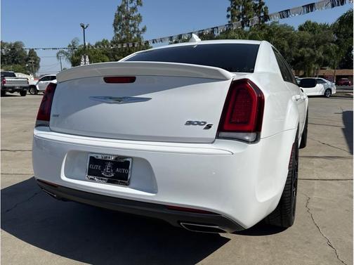 2019 Chrysler 300 S