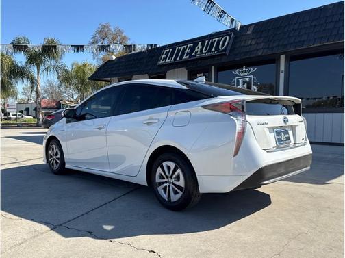 2017 Toyota Prius One