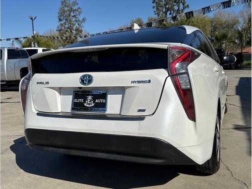 2017 Toyota Prius One