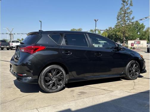 2017 Toyota Corolla iM Base