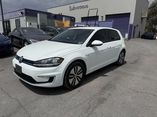 2019 Volkswagen e-Golf SE