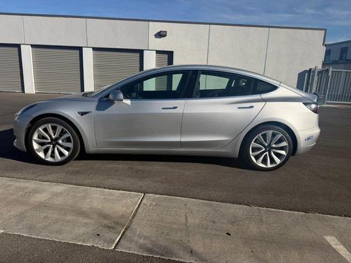 Silver 2018 Tesla Model 3 Long Range