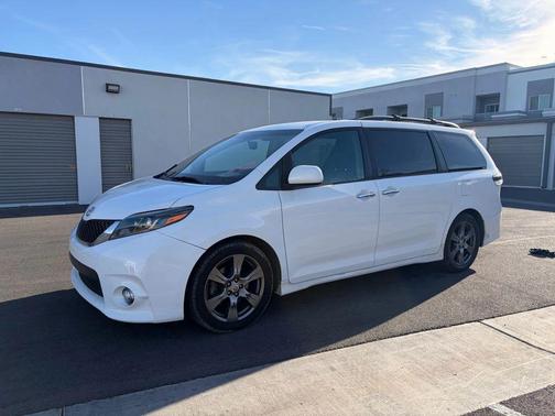 2017 Toyota Sienna SE