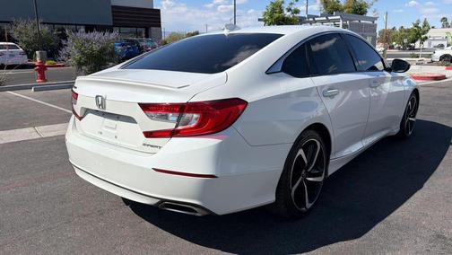 Platinum White Pearl 2018 Honda Accord Sport