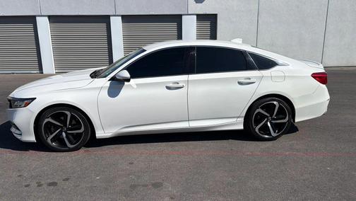Platinum White Pearl 2018 Honda Accord Sport