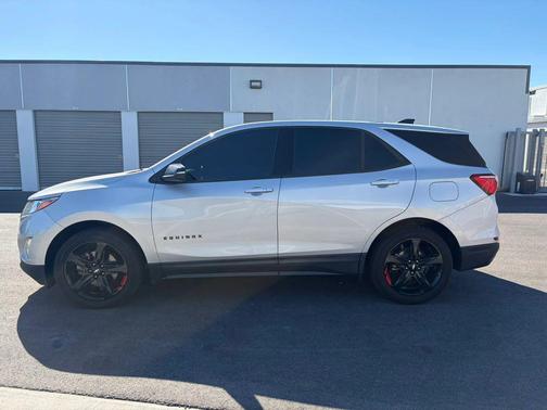 Silver Ice Metallic 2019 Chevrolet Equinox 1LT