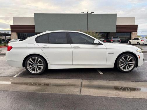 2016 BMW 528 528i Sedan 4D
