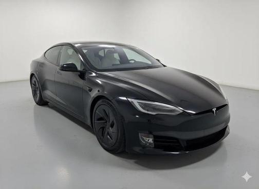 2022 Tesla Model S Plaid